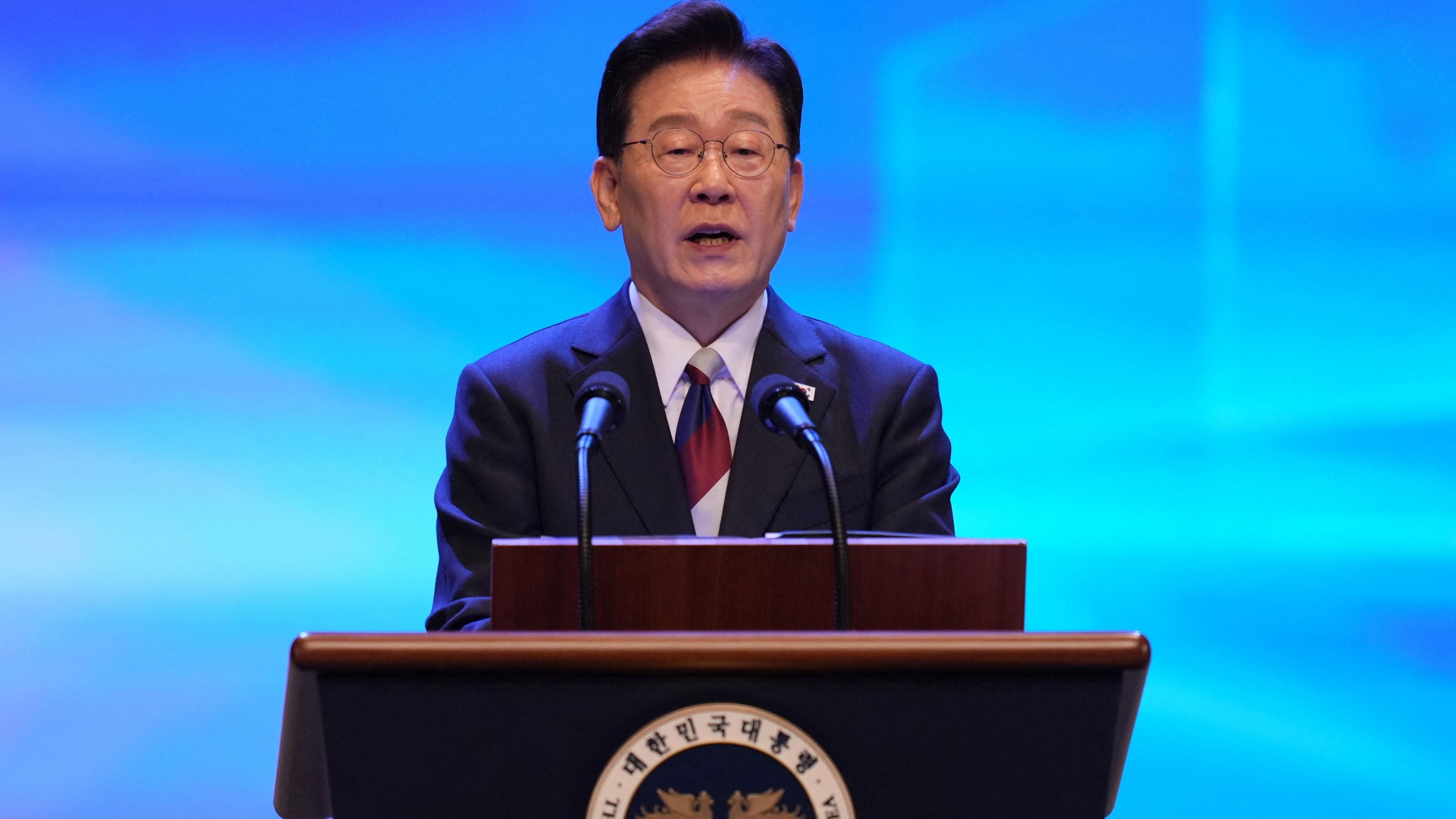 South Korea Proposes Historic Talks to End 70‑Year Korean War