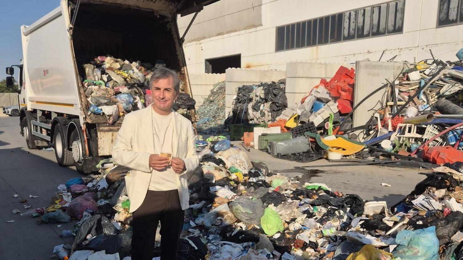 Italy Waste Workers Rescue €1m Lottery Ticket from Trash