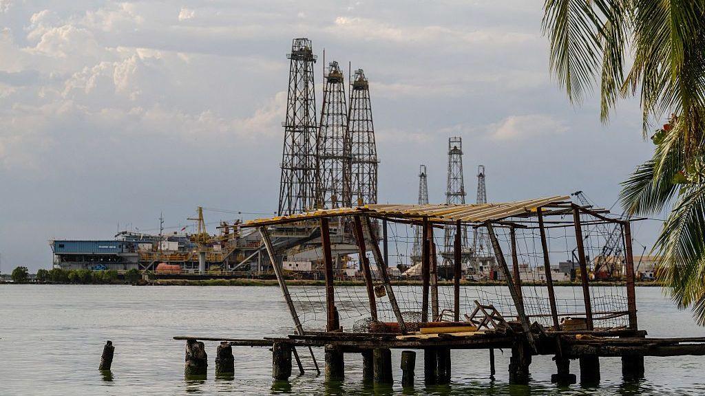 Trump claims historic U.S. deal to tap Venezuela’s oil reserves