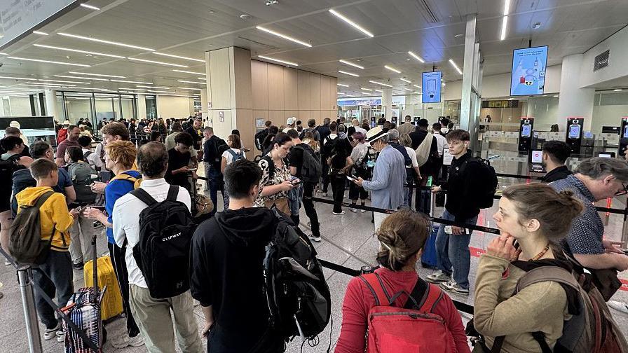 Berlin Airport Boss Warns of Two‑Hour Queues Under New EU Border System