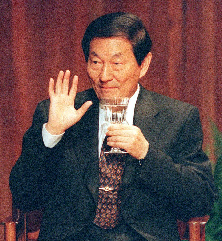 Zhu Rongji, China’s Trade Pioneer, Dies at 97