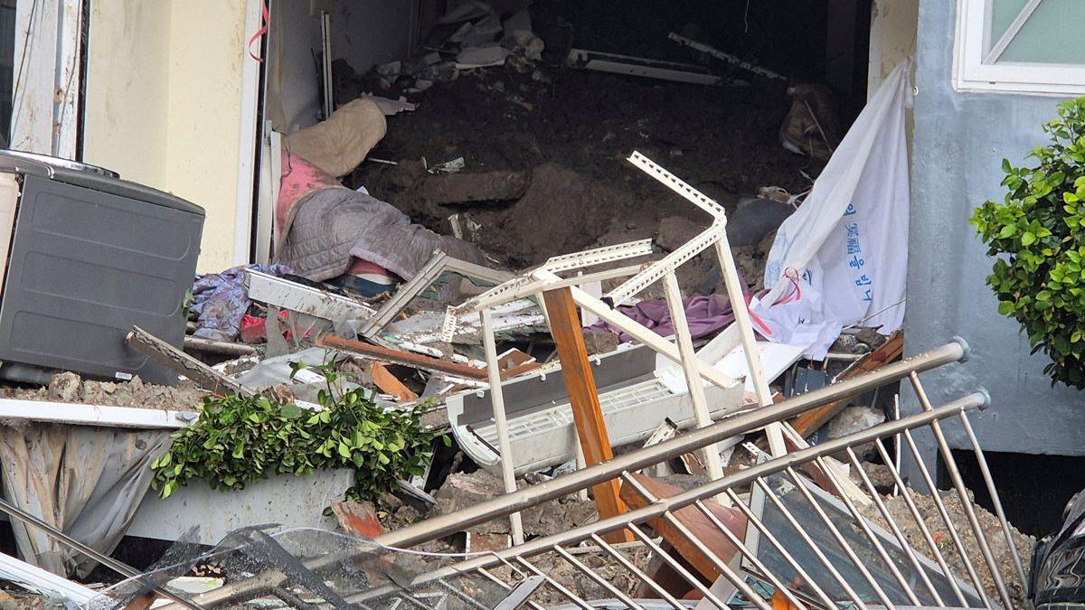 Record Rains Drench Geoje, Typhoon‑Driven Landslide Claims One Life