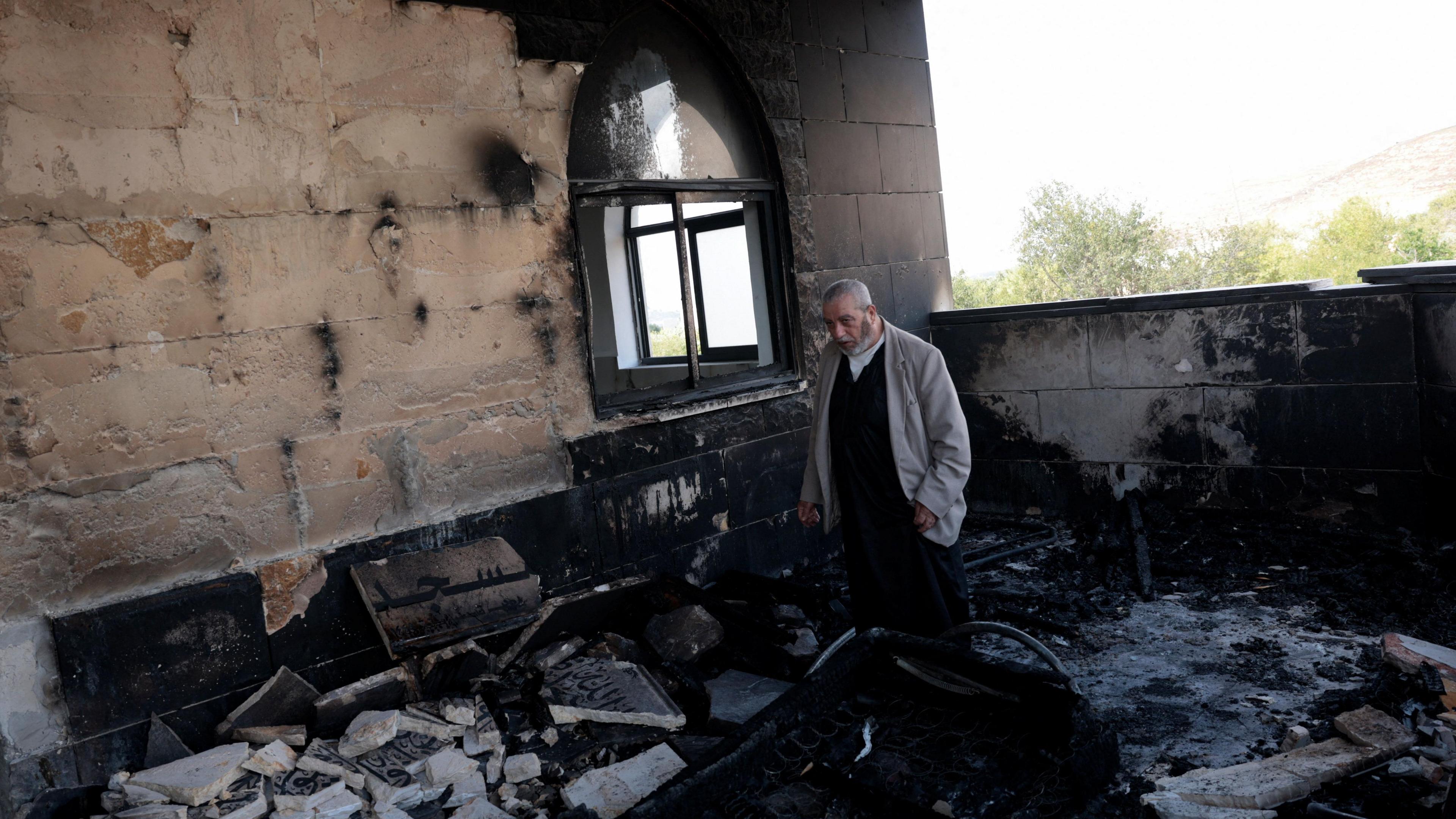 Israeli Settlers Blaze Mosques, Vandalise Cars and Farmland in West Bank