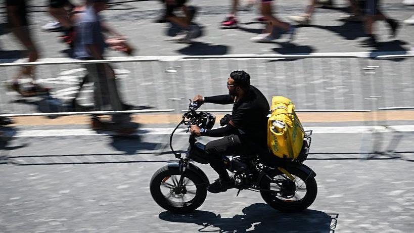 Italian Delivery Riders Strike Amid Heatwave, Demand Better Working Conditions