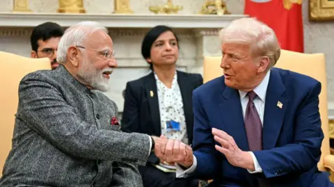 Trump Claims India to Reduce Russian Oil Imports Amid Ongoing Tensions