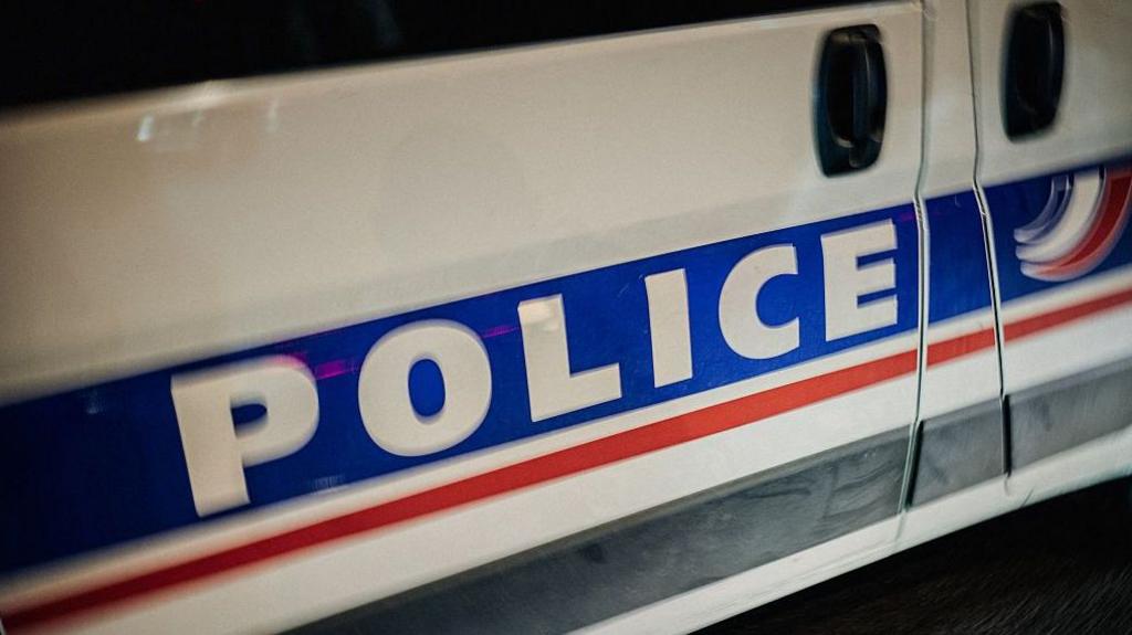 Car crashes into crowd near Caen station, one dead, ten injured