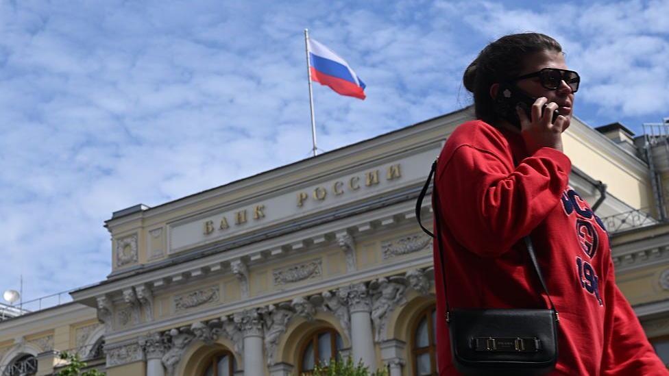 Moscow Restaurant Bombing: Witnesses Paint a Grimy Scene