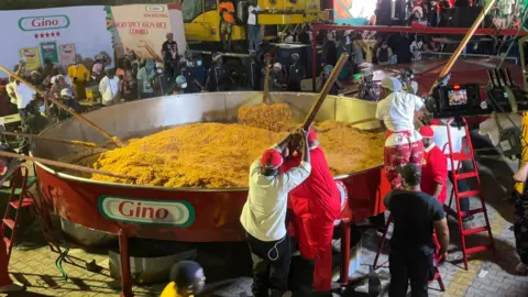 Nigerian Chef Aims for Record with Giant Jollof Rice