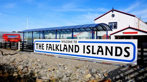 UK Asserts Sovereignty Over Falkland Islands Amid US Controversy