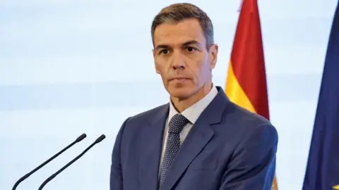 NATO Confirms No Mechanism Exists to Expel Members Amid U.S.-Spain Tensions