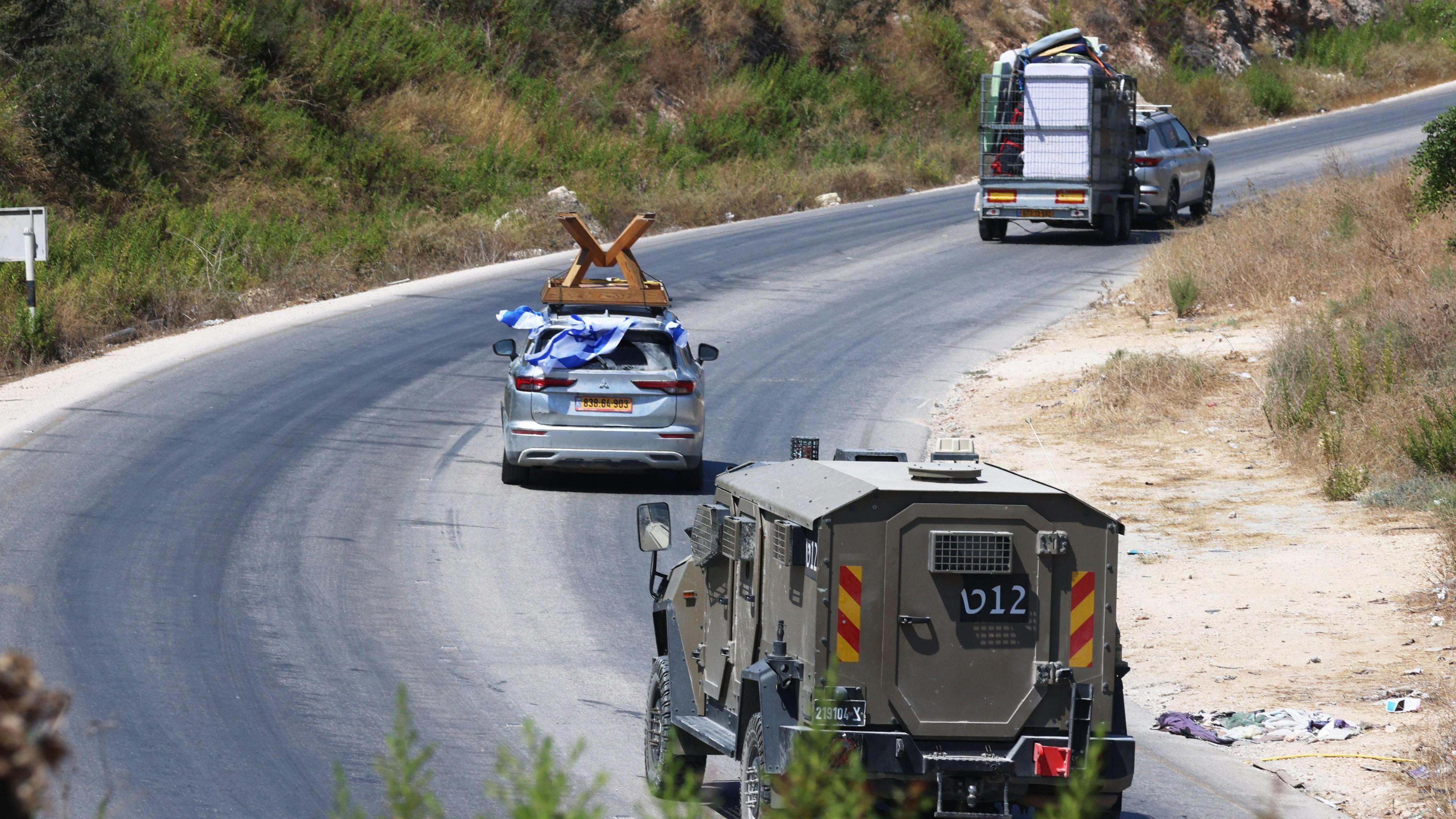 Israeli Settlement Returns to Kadim Amid Growing Protest