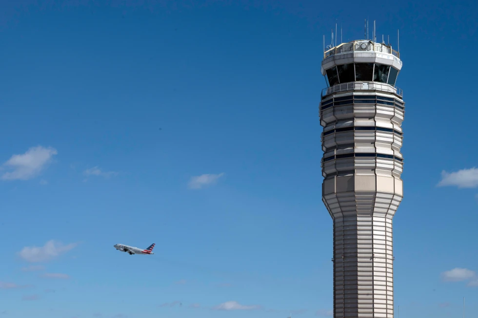 Lawmakers Push for Enhanced Aircraft Locator Systems After Fatal Helicopter Crash