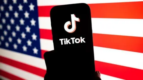 TikTok Adjusts Privacy Terms to Collect Detailed User Location Data in the US