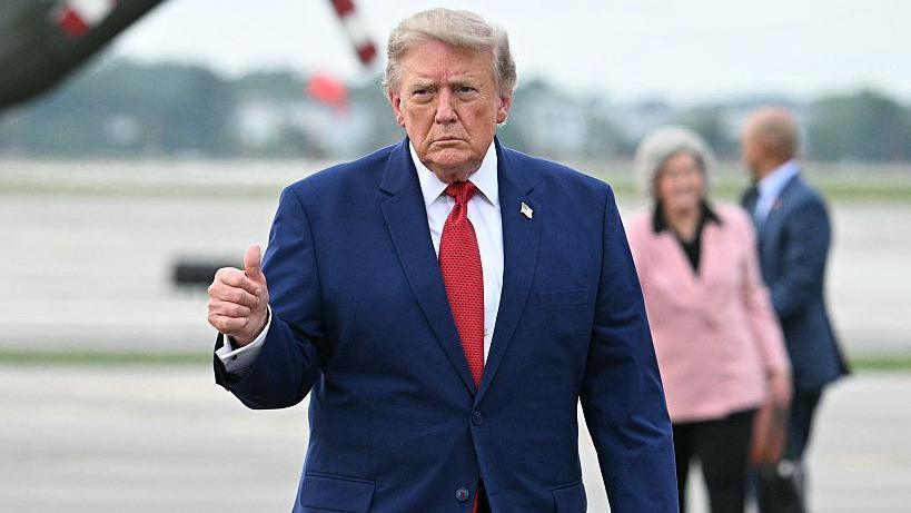US Debt Laps 40 Trillion: Economists Warn of Rising Risks