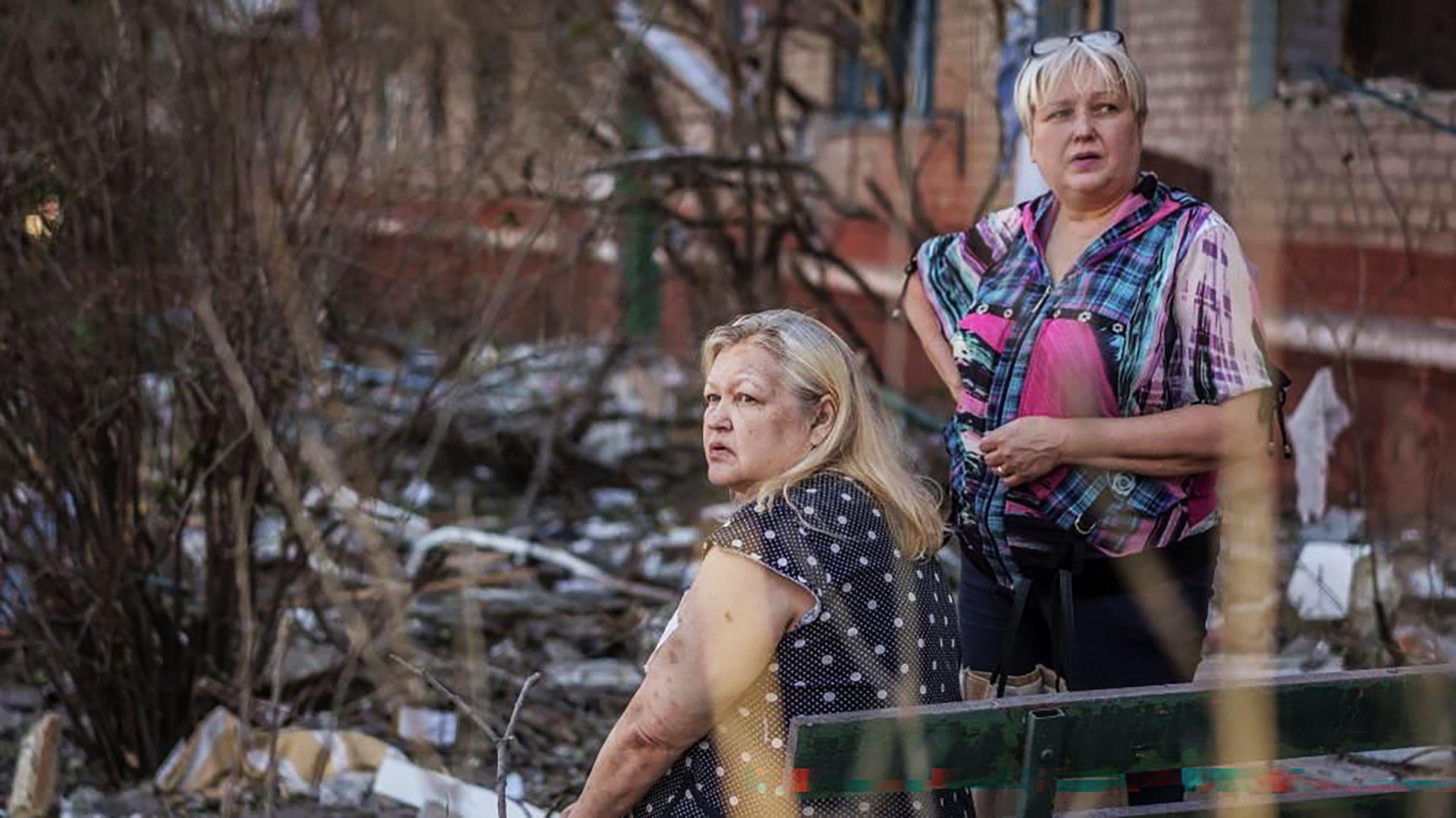Ukrainian Fortress Cities Under Siege as Russia Pushes for Donbas Control