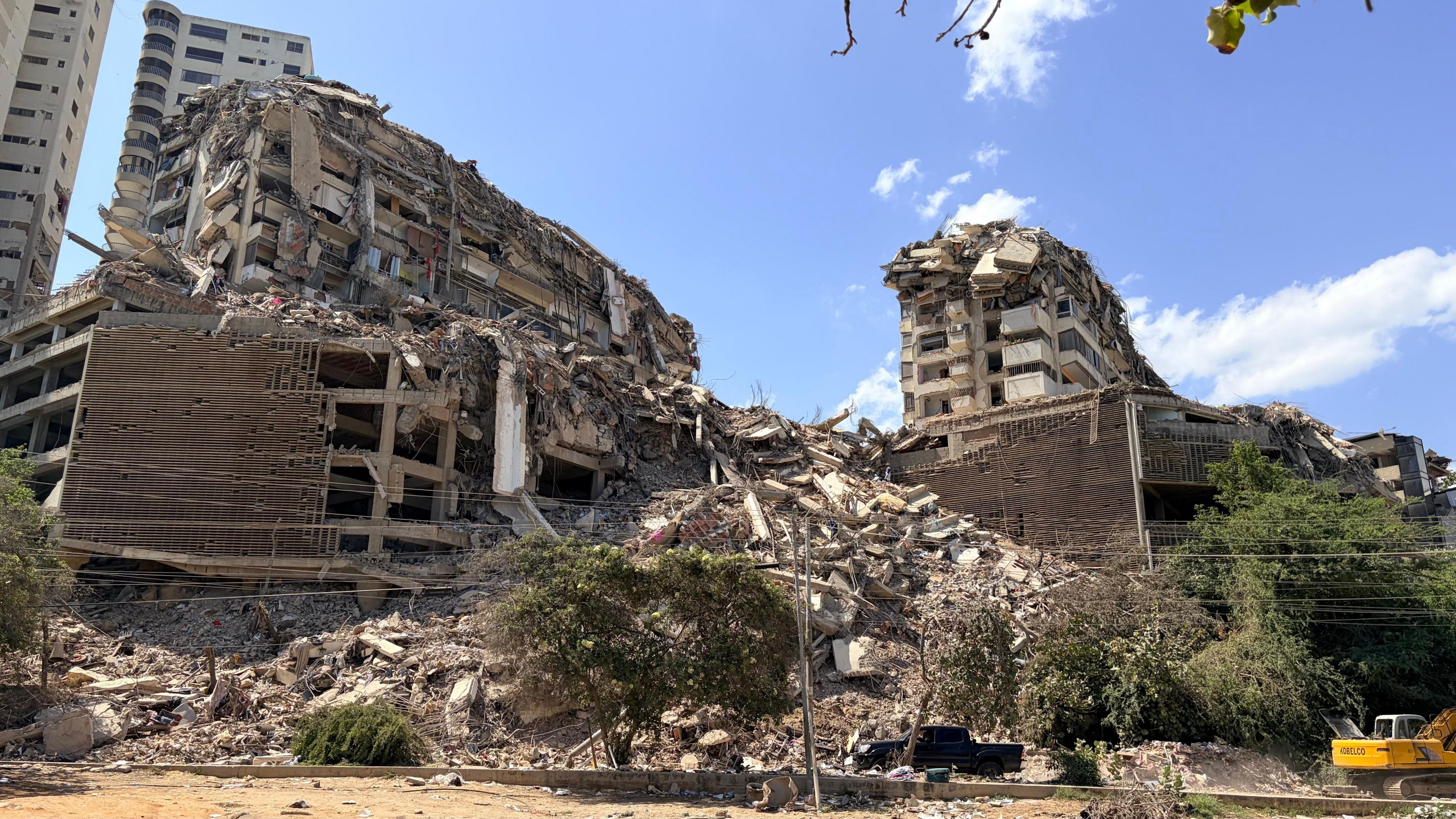 Venezuela Residents Blast Government Over Slow Earthquake Rescue Efforts