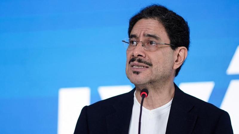 Colombia’s Left‑Wing Presidential Hopeful Ivan Cepeda Concedes Defeat in Narrow Run‑Off