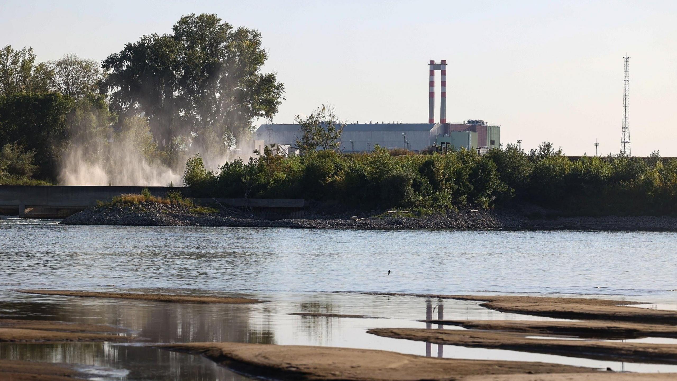 Danube Drought Forces Hungary’s Only Nuclear Plant to Shut