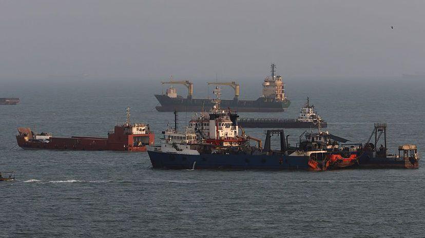 Saudi Super‑Tanker Hit by Iranian Projectiles, Two Filipino Sailors Killed