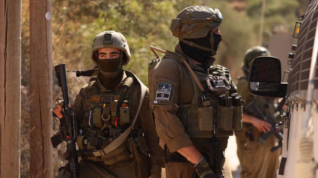Israeli Troops Poised to Break West Bank Siege in Qusra Village
