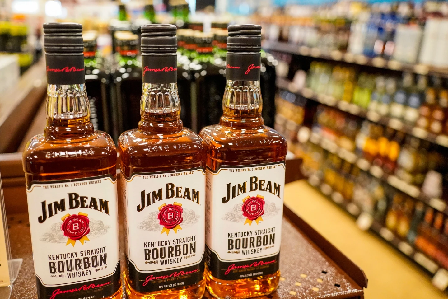 Jim Beam Halts Production for Year Amid Tariff Challenges and Falling Demand