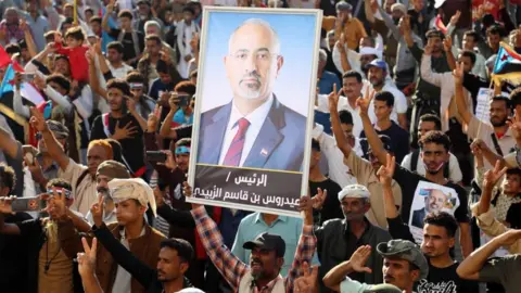 Yemen's Southern Transitional Council Leader Accused of High Treason Amid Saudi Strikes