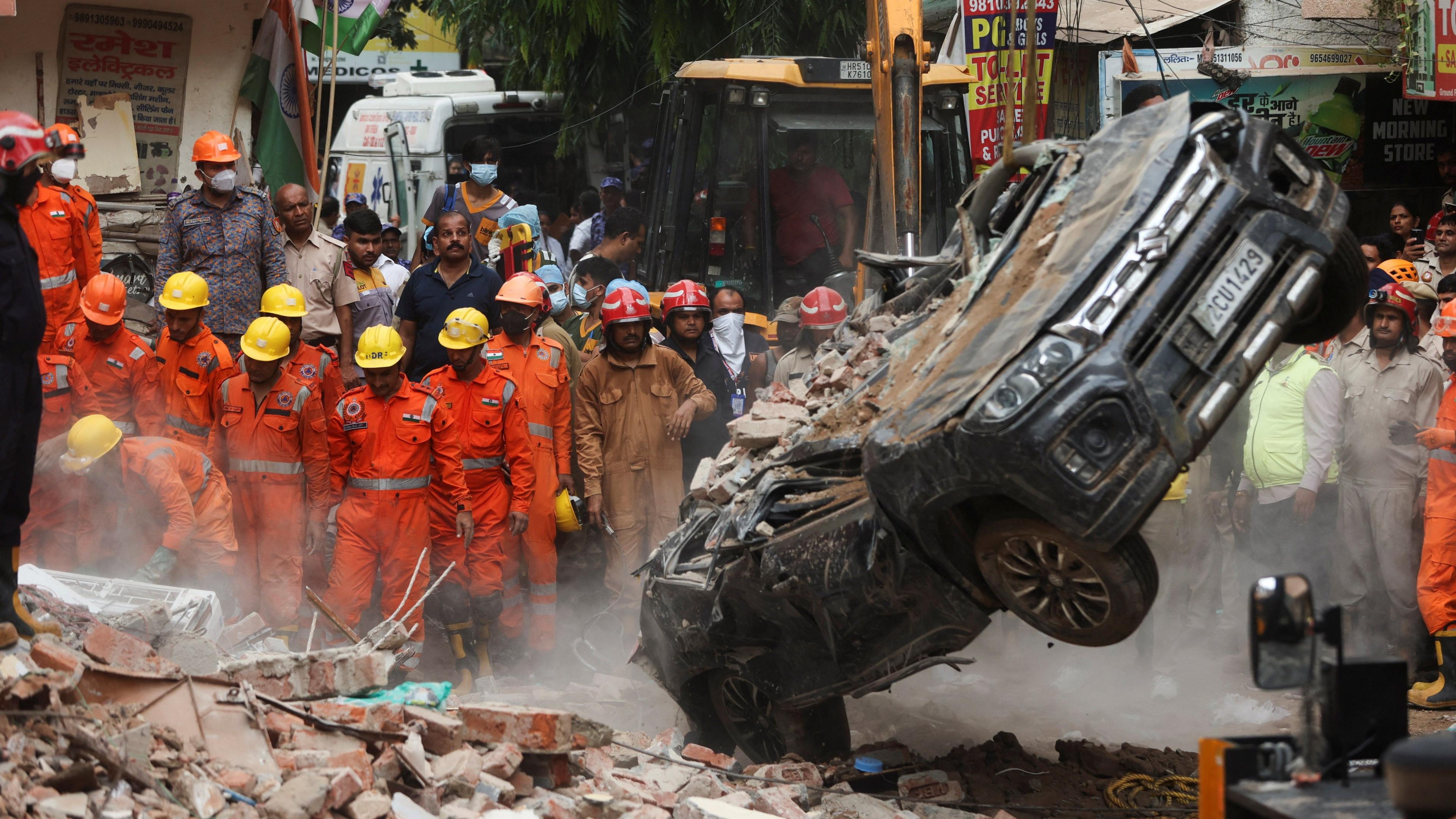 Five‑Storey Student Hostel Collapses in Delhi; Dozens May Be Trapped