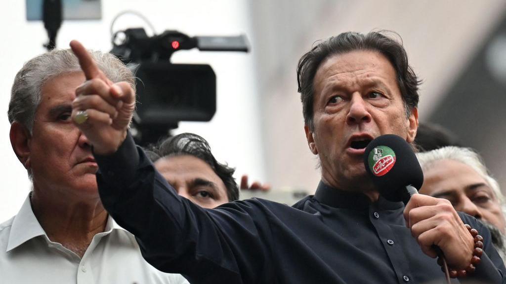 Former Cricket Captains Urge Proper Medical Care for Ex‑Pakistan PM Imran Khan