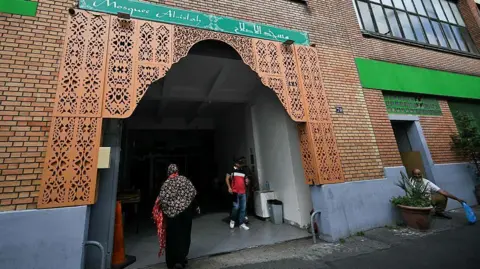 France Investigates Possible Foreign Intelligence Behind Pigs' Heads Outside Mosques