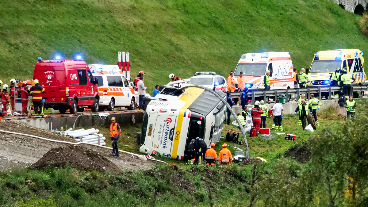 Swiss Alps coach crash kills five, dozens injured