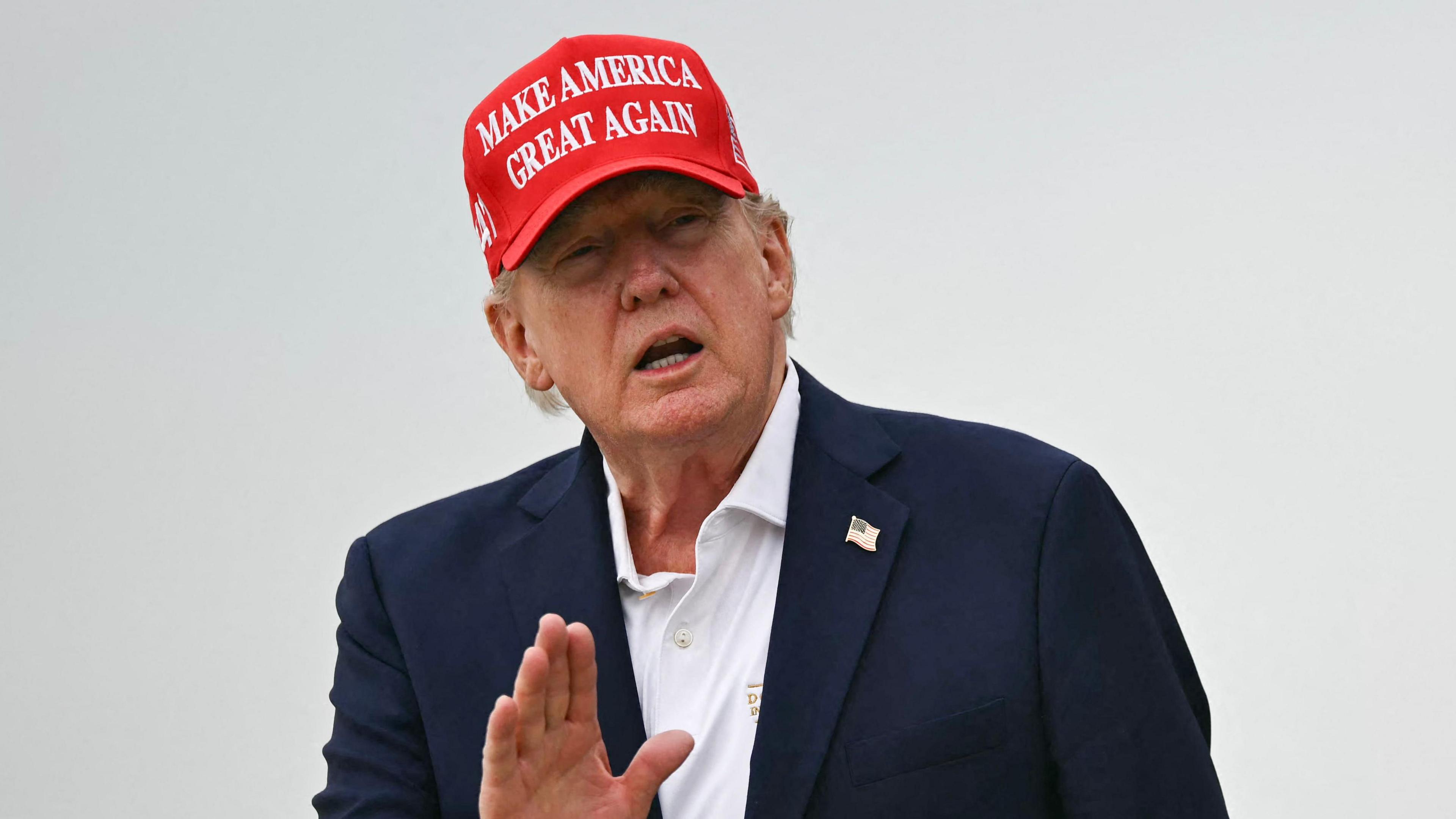 Trump Threatens to Bomb Oman if It ‘Gets in the Way’ of US‑Iran Talk