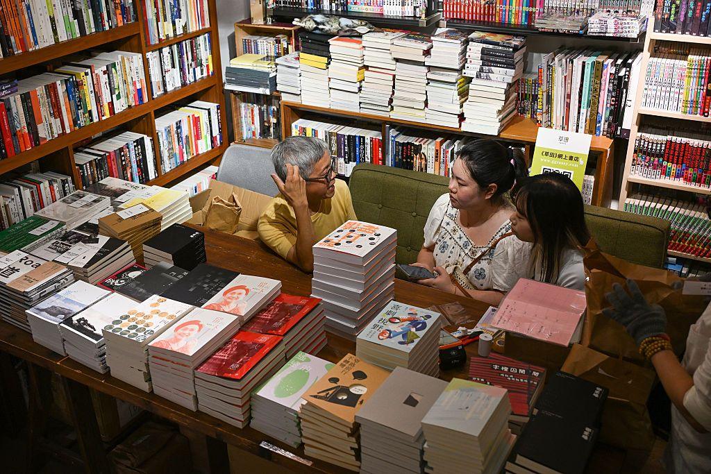 Hong Kong Bookshops Under Siege as Chinese Authorities Clamp Down