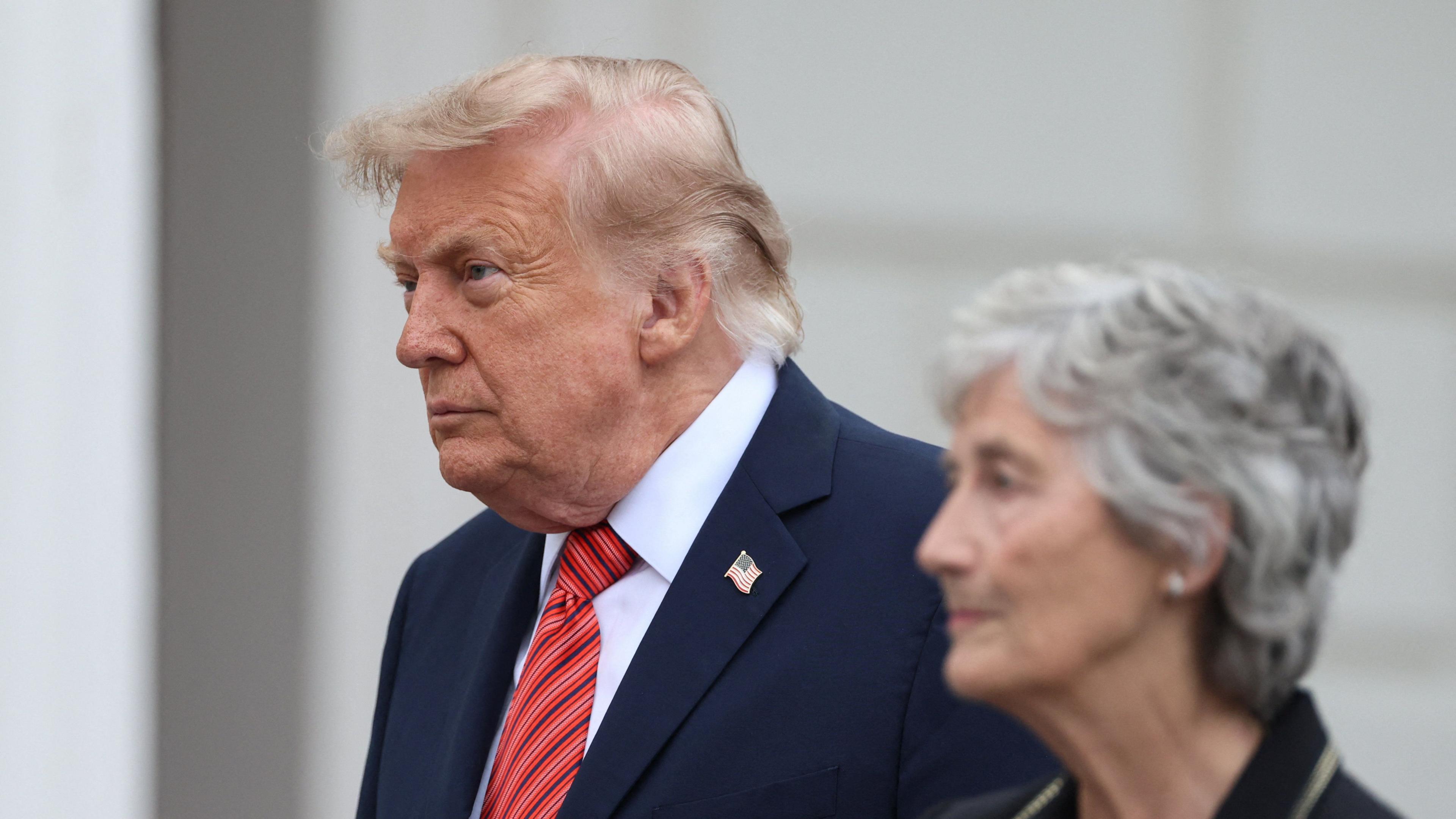 Trump Arrives in Dublin for Two‑Day Visit, Meets Irish President at Áras an Uachtaráin