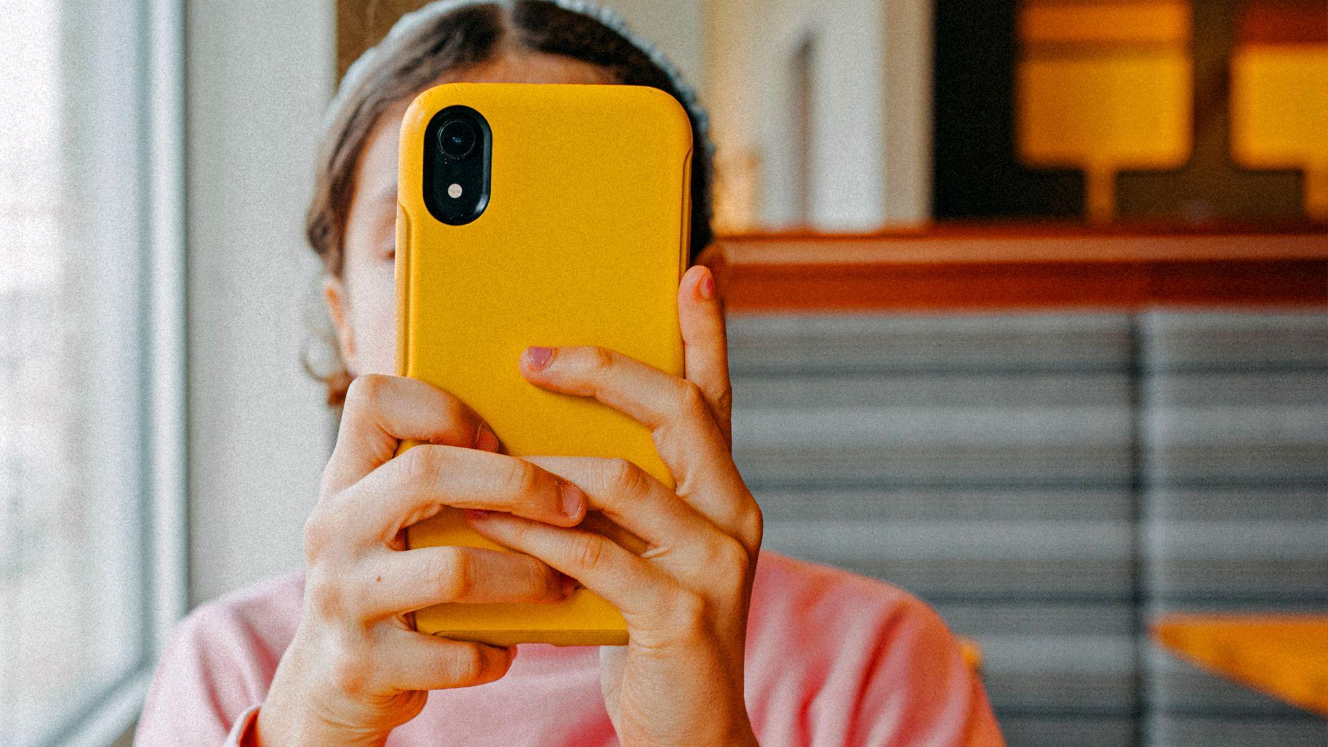 France Approves First EU Ban on Social Media for Children Under 15